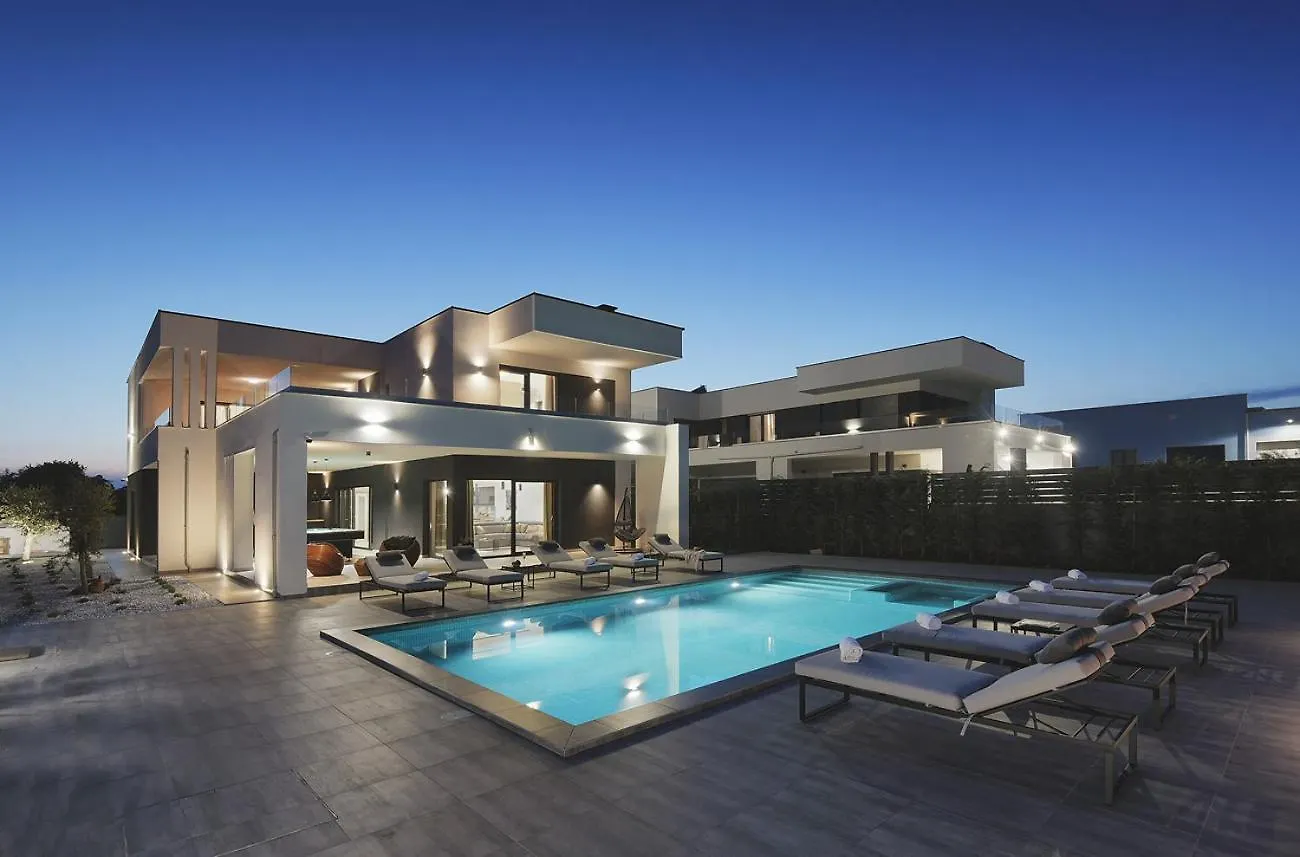 Villa Ula In Pula With Heated Pool And Sauna Croatia