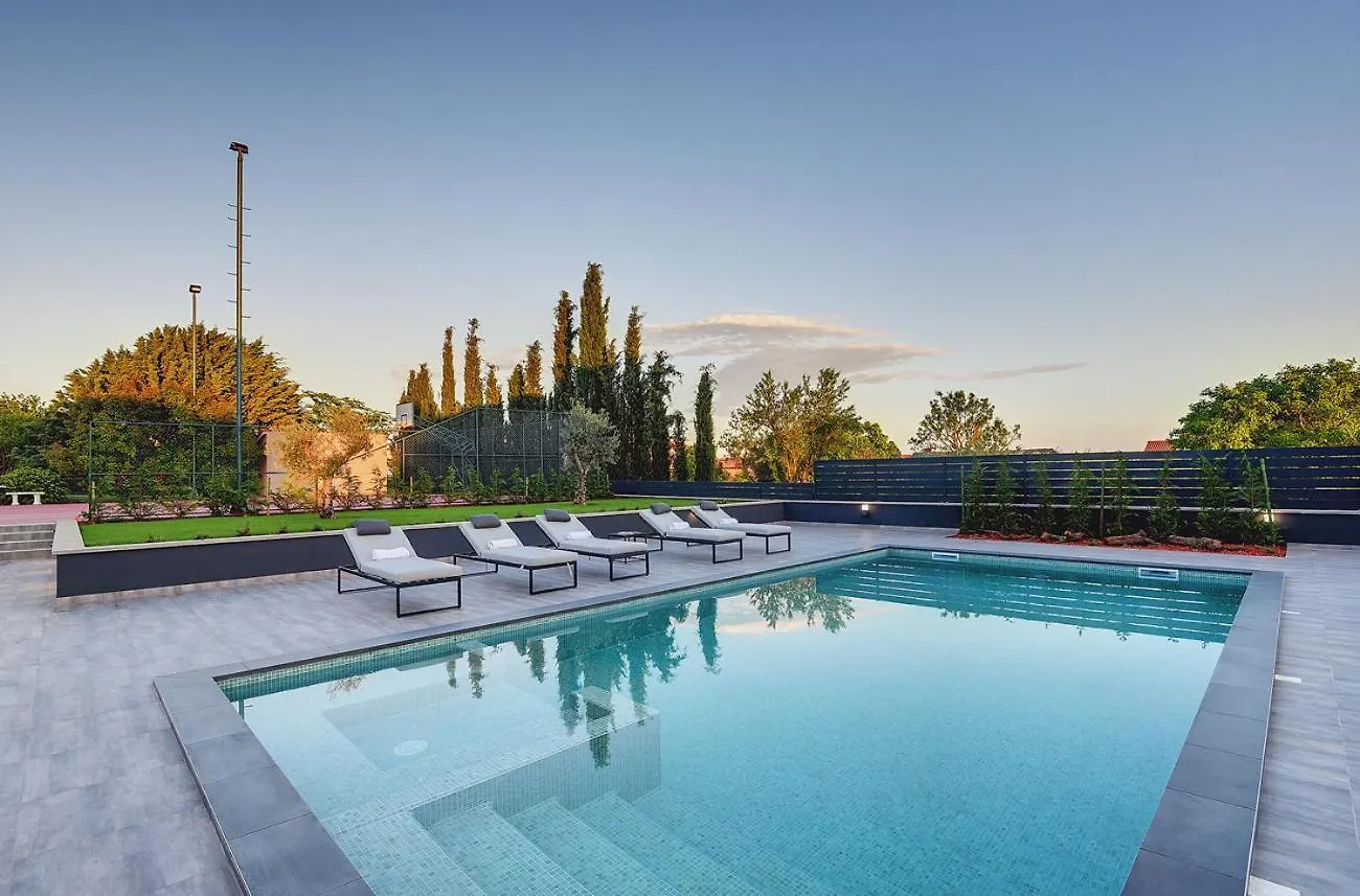 Villa Ula In Pula With Heated Pool And Sauna